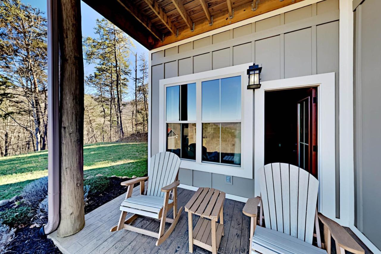 The Summit Of Locust Ridge - Luxe 3-Cabin Retreat Cabin Sevierville Exterior photo